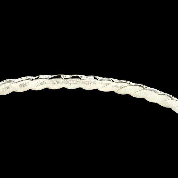 Tiffany & Co Single Bangle Bracelet Sterling Silver Estate TIF870 - Picture 4 of 15